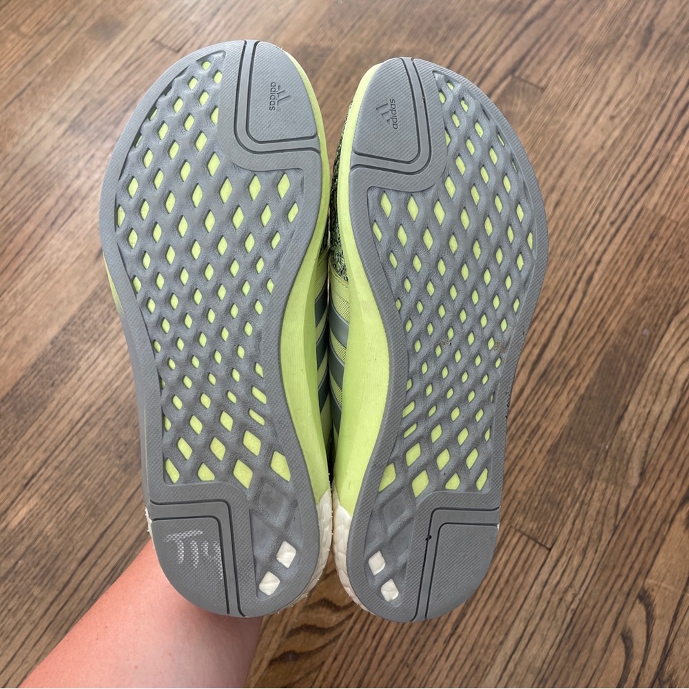 Adidas Solar Boost Running Shoes. Size 8 - Picture 9 of 9